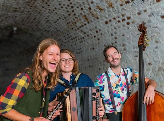 Konzert: 'Tschejefem'