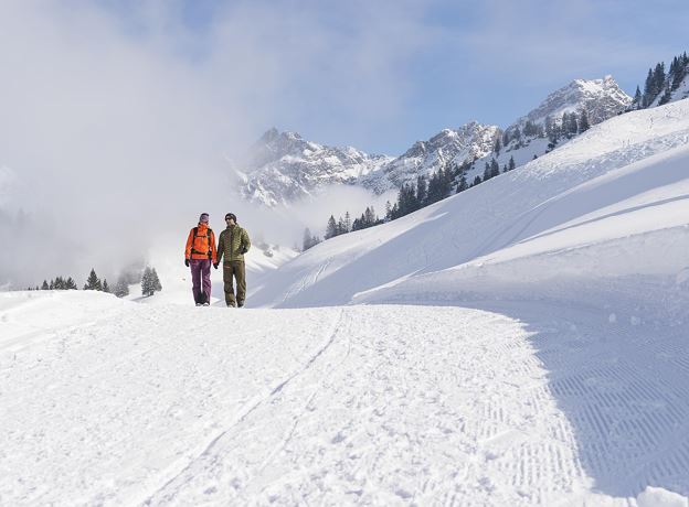 BERGaktiv Winterwandern im Gebiet in Sonntag, Sonntag-Stein oder Buchboden