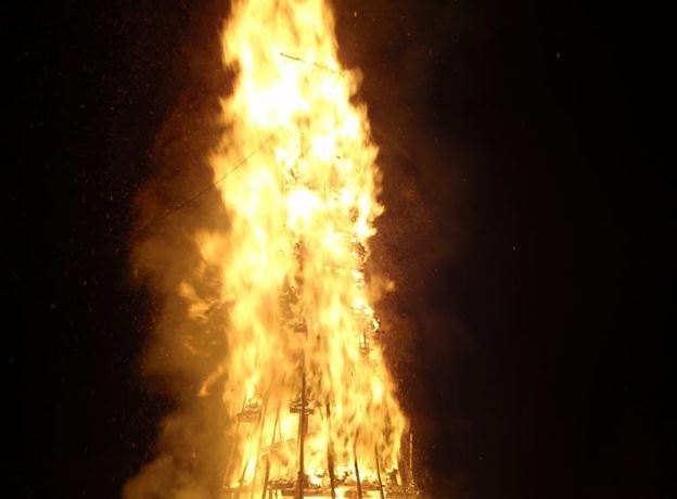 Bonfire in Raggal 